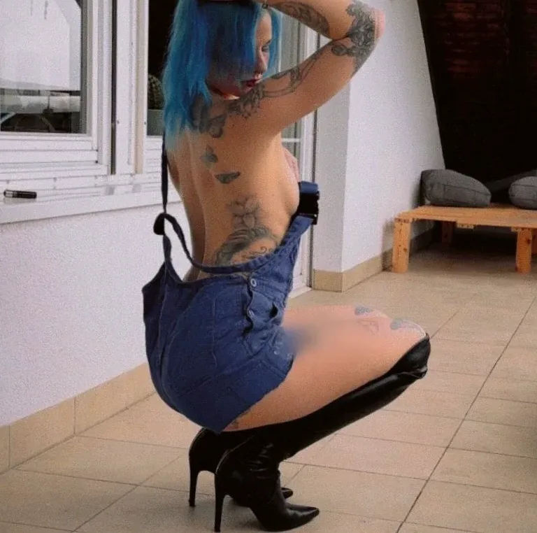 Aleksandra, 25