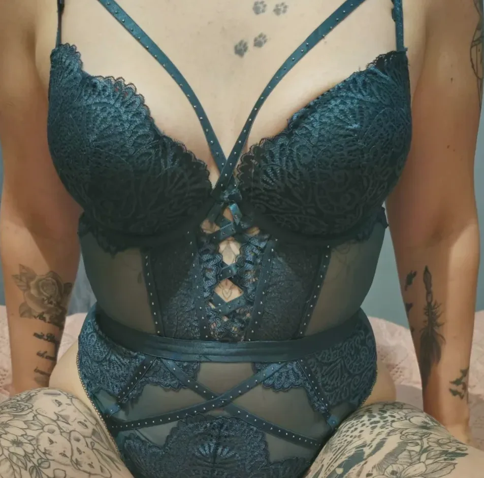 Andrea, 28