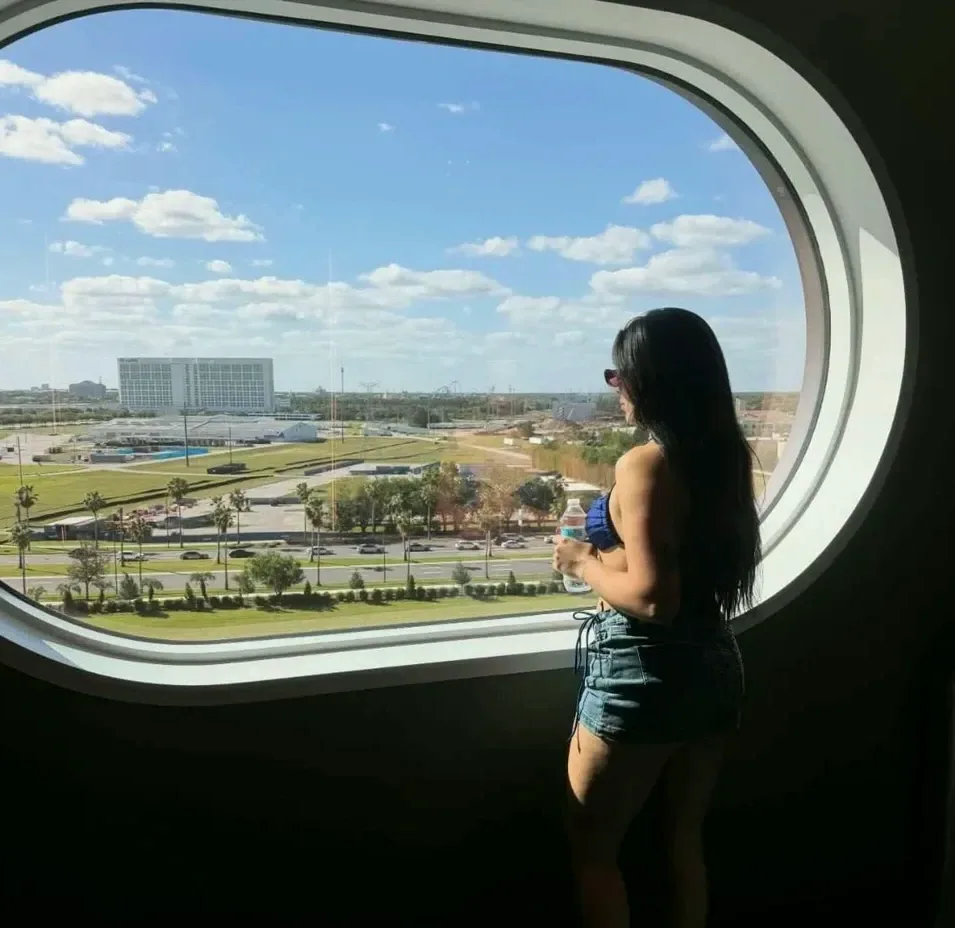 Dilara, 20