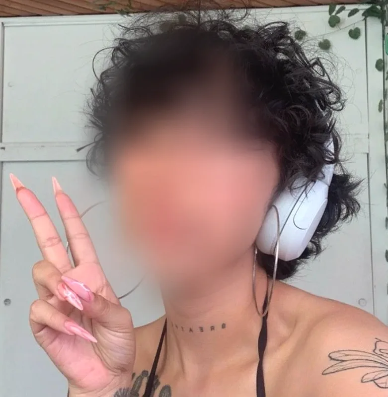 Ingrid, 26