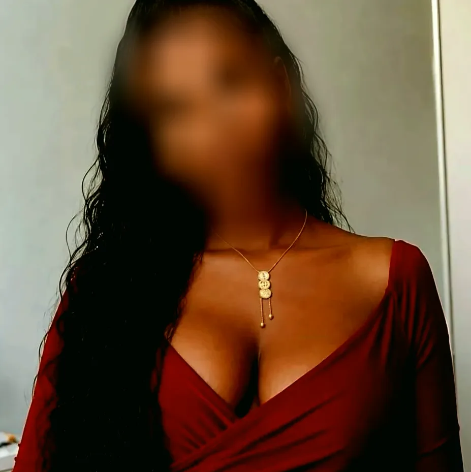 Katrin, 23