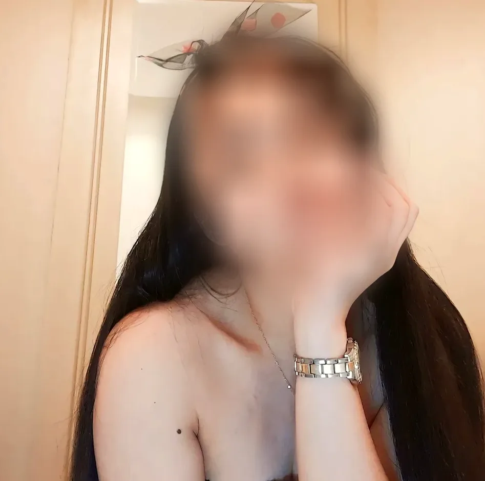 Lejla, 32