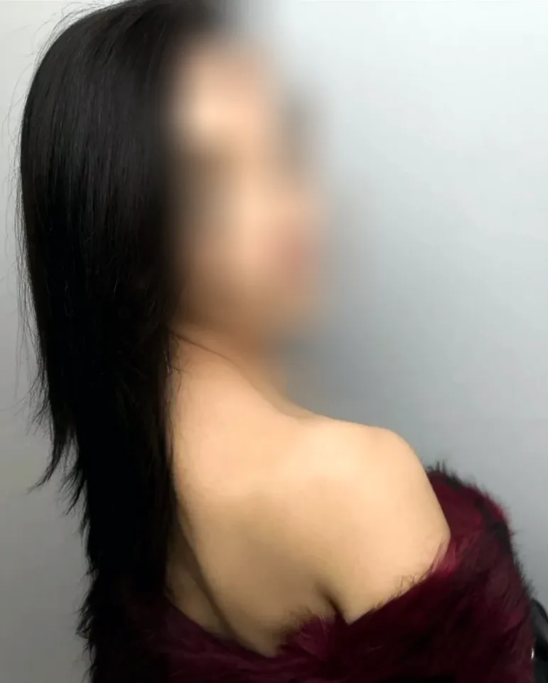Melanie, 26